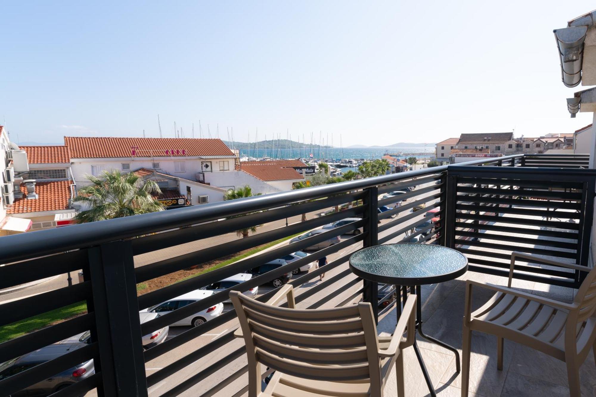 Apartments Centar Водице Екстериор снимка